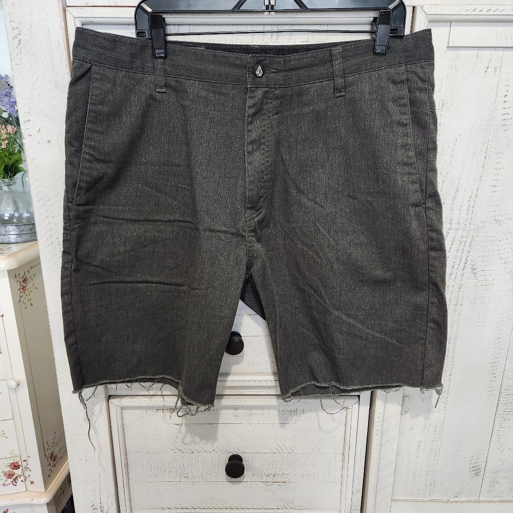 Mens volcom shorts